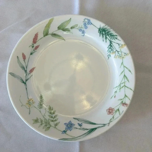Corelle My Garden Bread and Butter Side Plate - Set of 2 - Picture 3 of 4